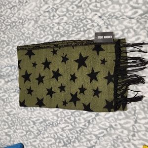 Steve Madden scarf